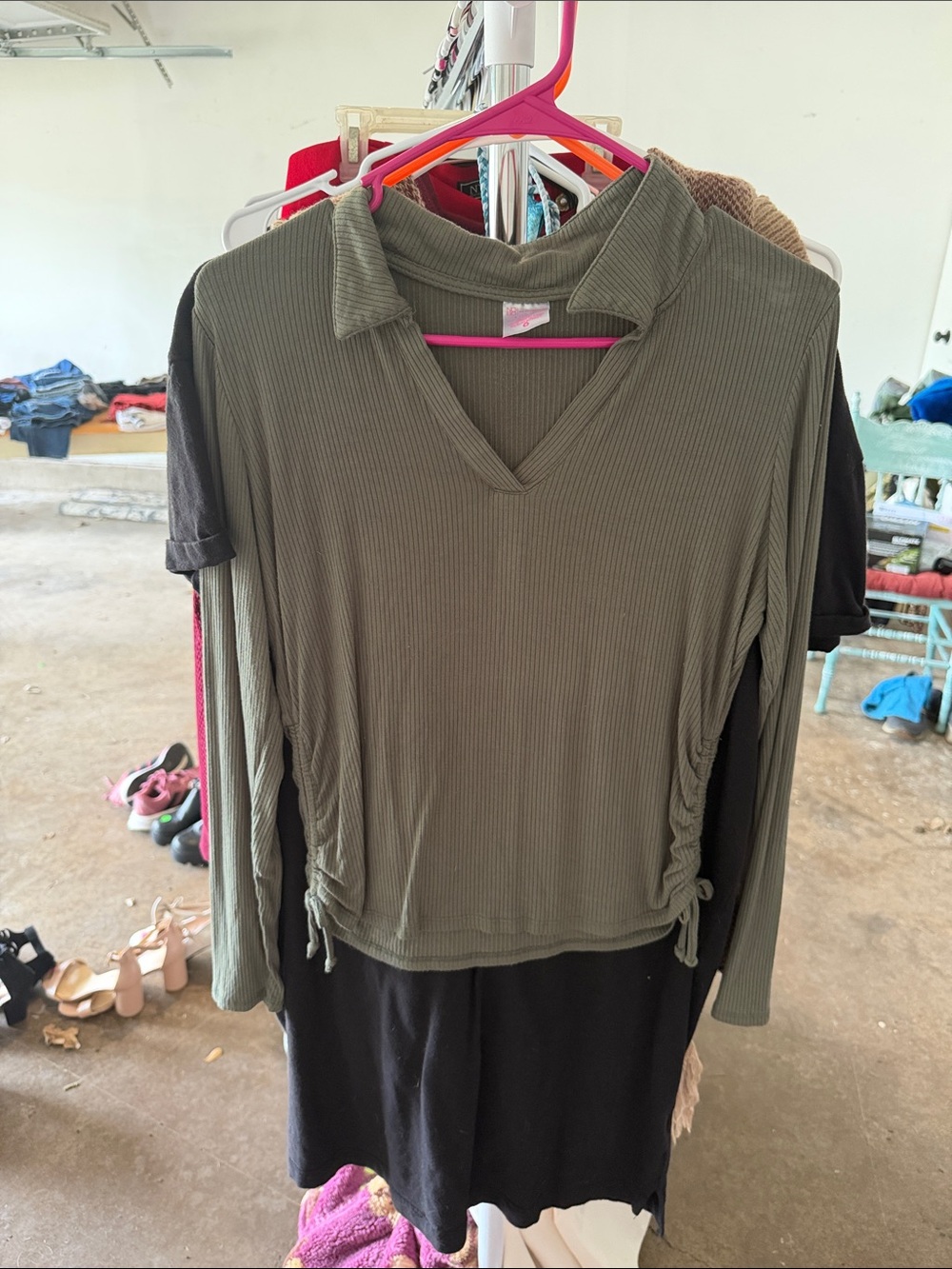 No Boundaries Olive Green Ribbed V-Neck Long-Sleeve Top with Collar